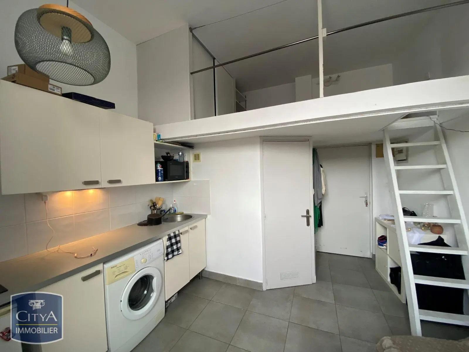 Photo 2 Appartement 1 pièce 15.36m²