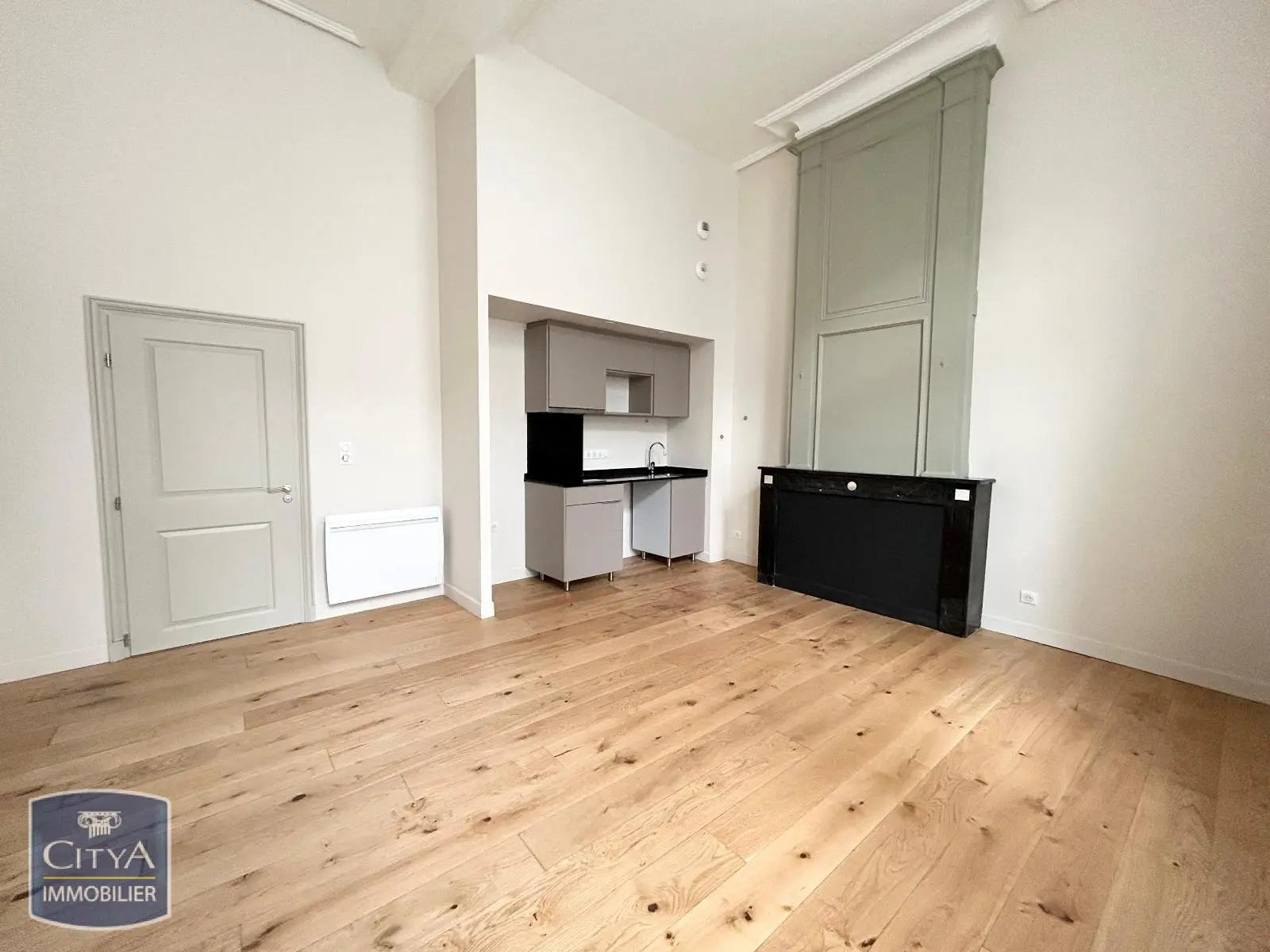 Photo 2 Appartement 1 pièce 27.9m²