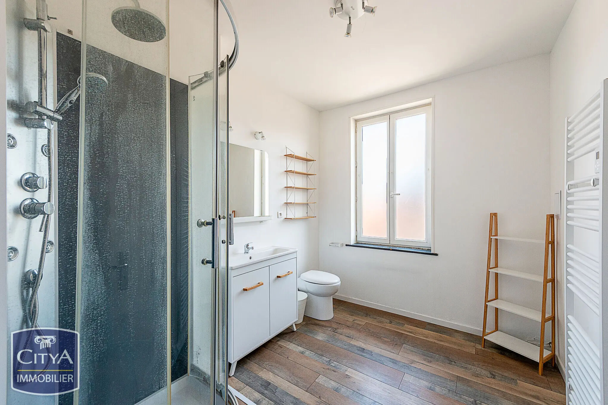Photo 4 Immeuble 197.84m²