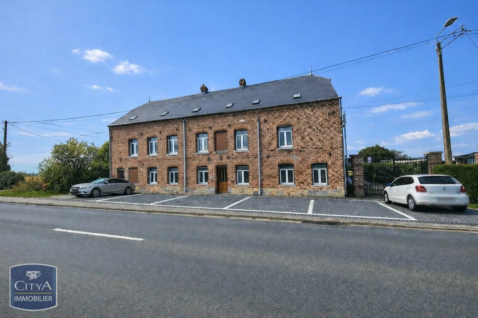 Photo 1 Maison 20 pièces 440m²