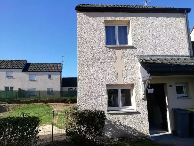 Illustration pour Maison 4 pièces 71.88m² Photo Maison 4 pièces 71.88m²