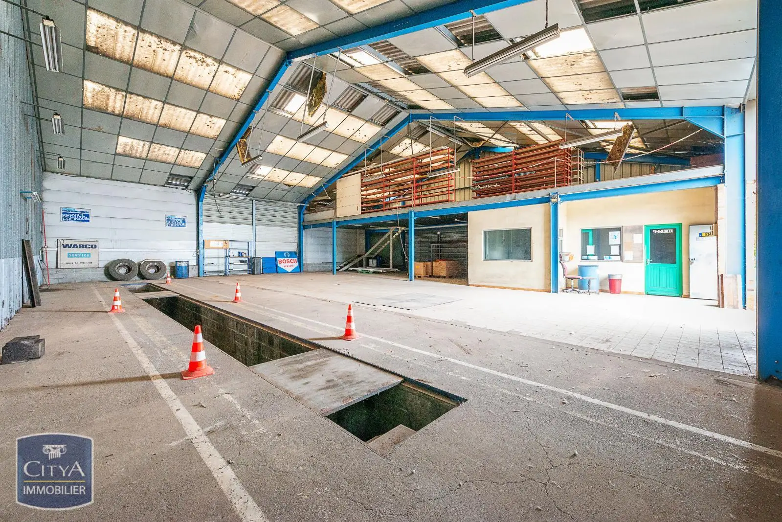 Photo 3 Local Industriel 2914m²