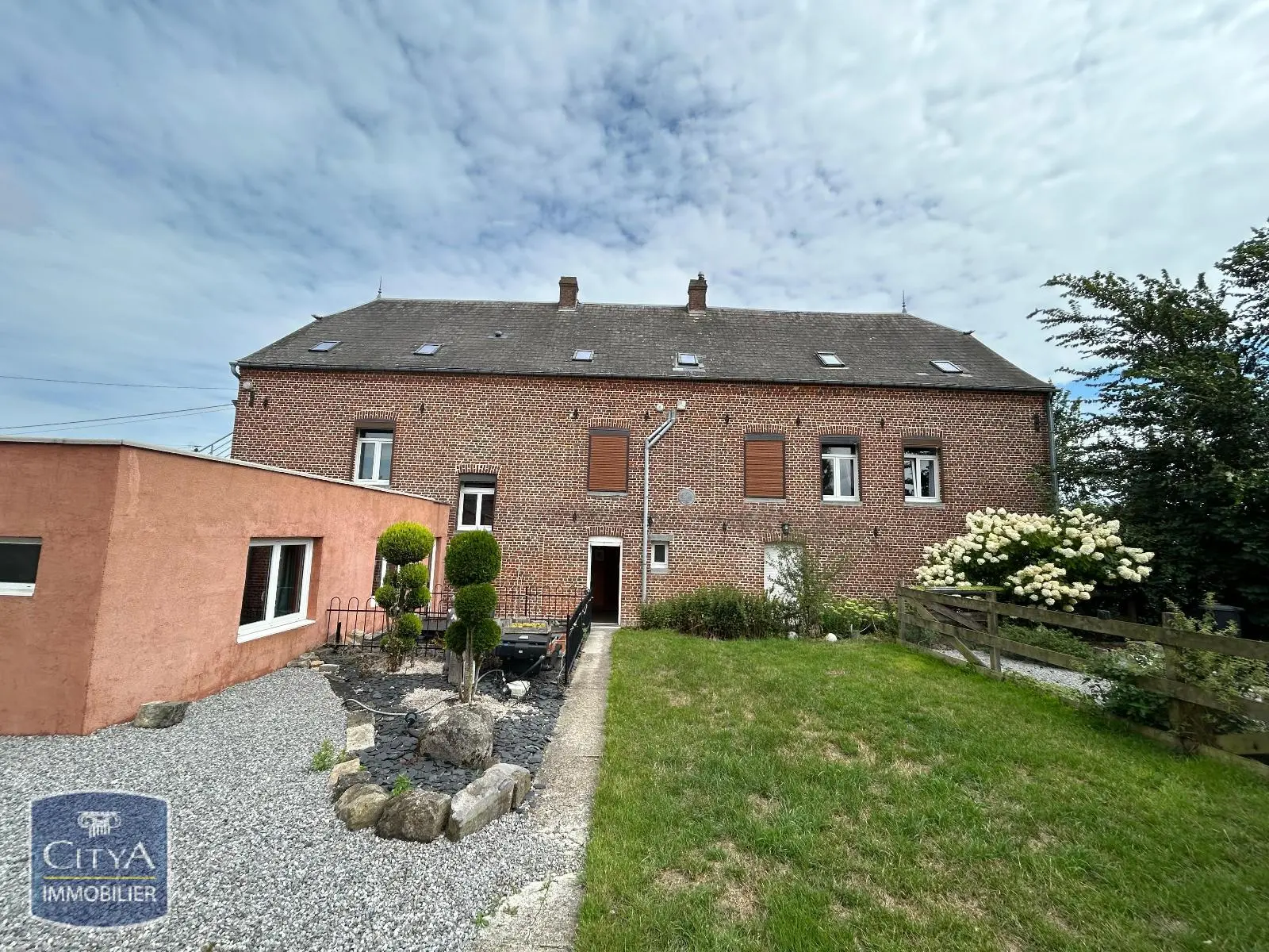 Photo 2 Maison 20 pièces 440m²