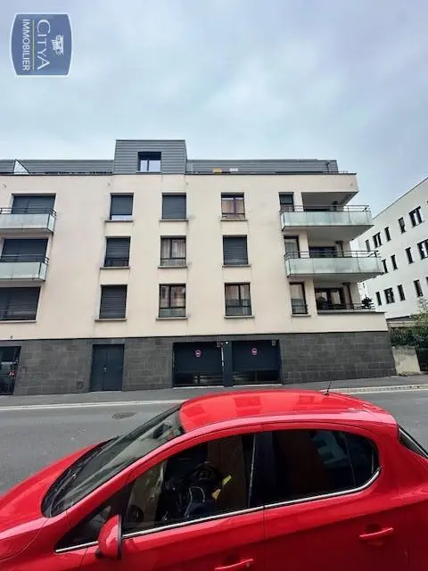 Photo 1 Parking