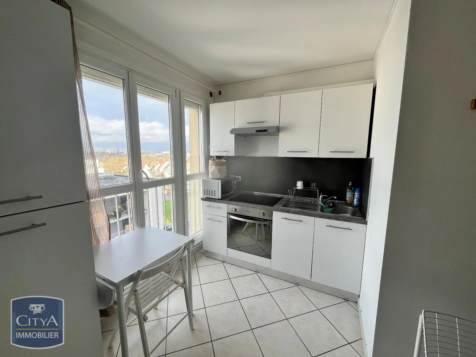 Photo 1 Appartement 1 pièce 18.85m²