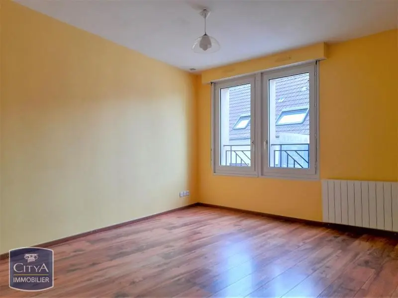 Photo 1 Appartement 1 pièce 24.67m²