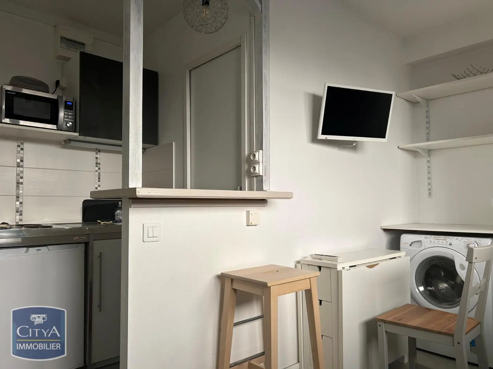 Photo 2 Appartement 1 pièce 15.73m²