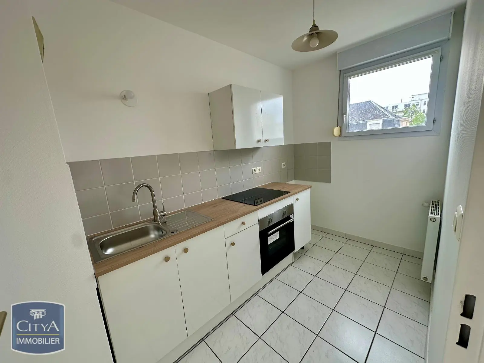 Photo 1 Appartement 1 pièce 28.37m²