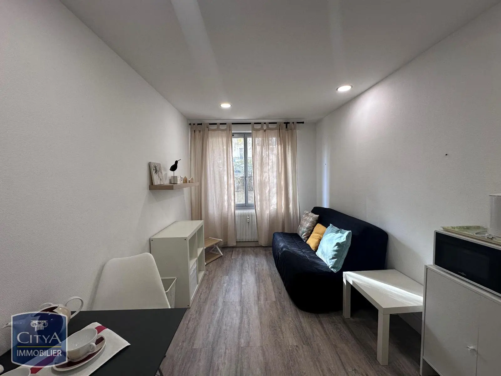 Photo 1 Appartement 1 pièce 15.82m²