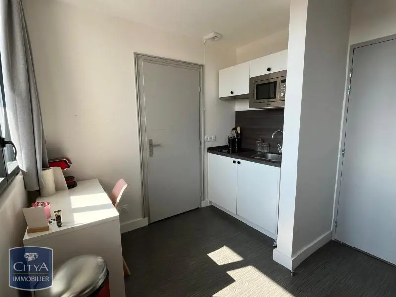 Photo 3 Appartement 1 pièce 17.47m²