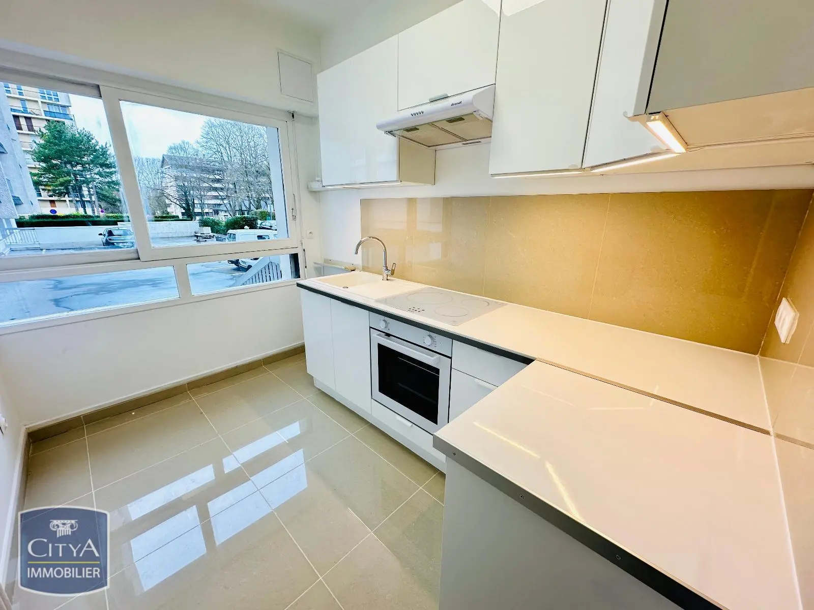 Photo 2 Appartement 1 pièce 38.42m²