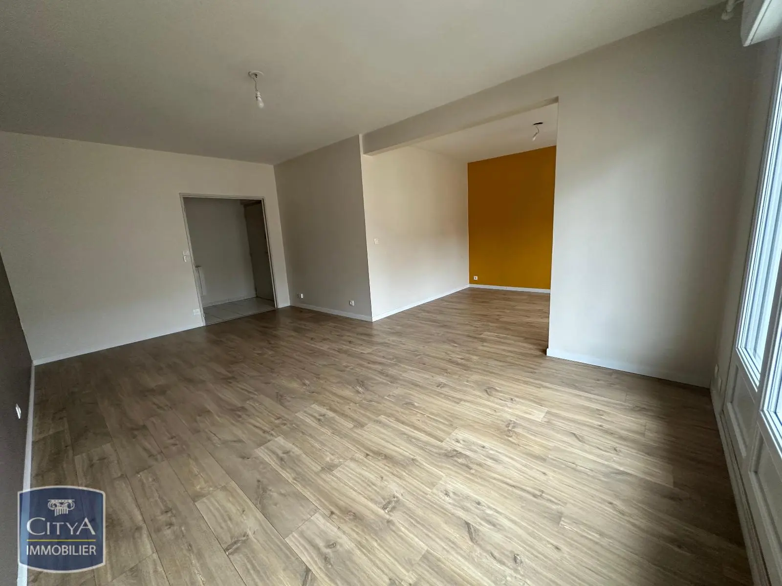 Photo 2 Appartement 4 pièces 80.16m²