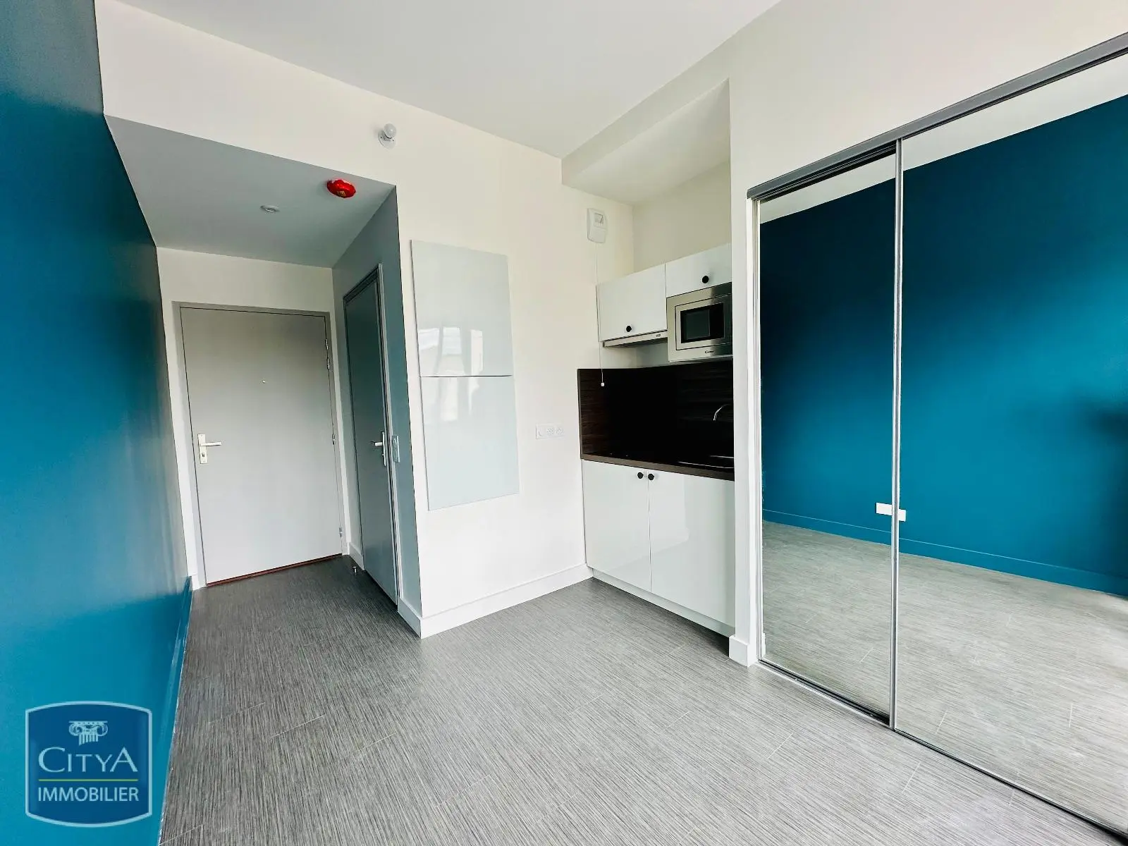 Photo 2 Appartement 1 pièce 16.9m²