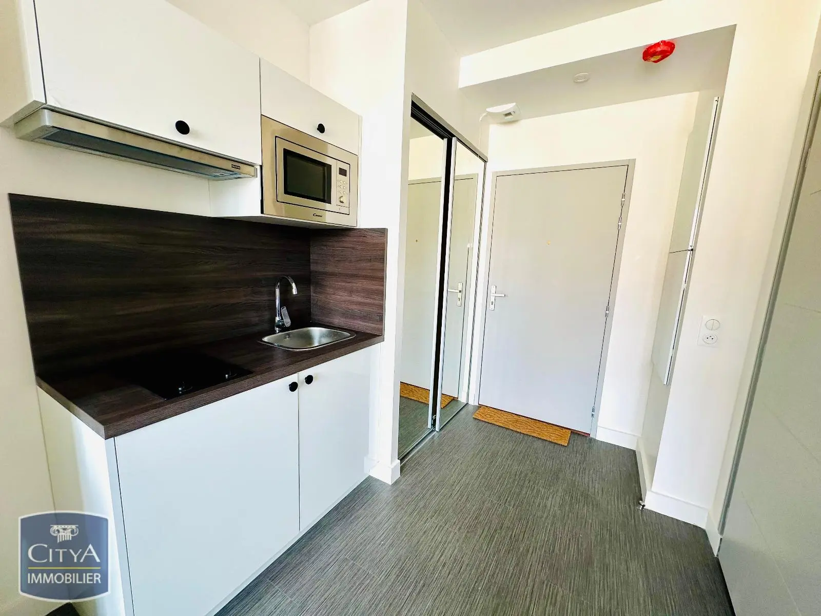 Photo 3 Appartement 1 pièce 20.71m²