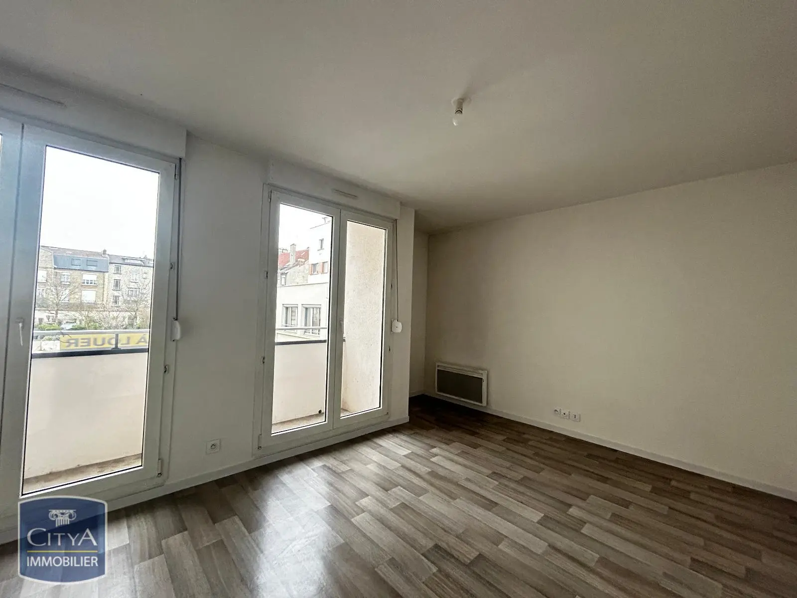 Photo 1 Appartement 1 pièce 24.57m²