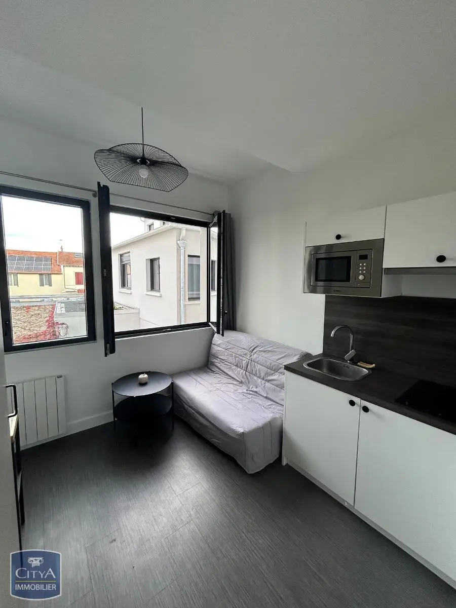 Photo 2 Appartement 1 pièce 15.61m²