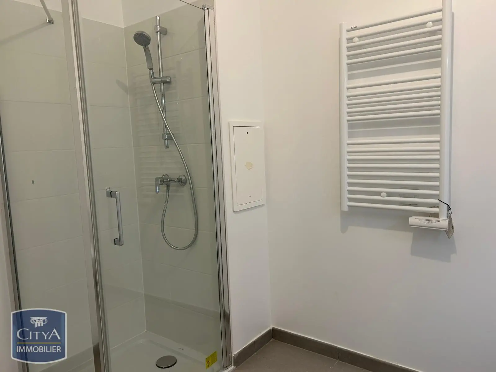 Photo 2 Appartement 1 pièce 23.9m²