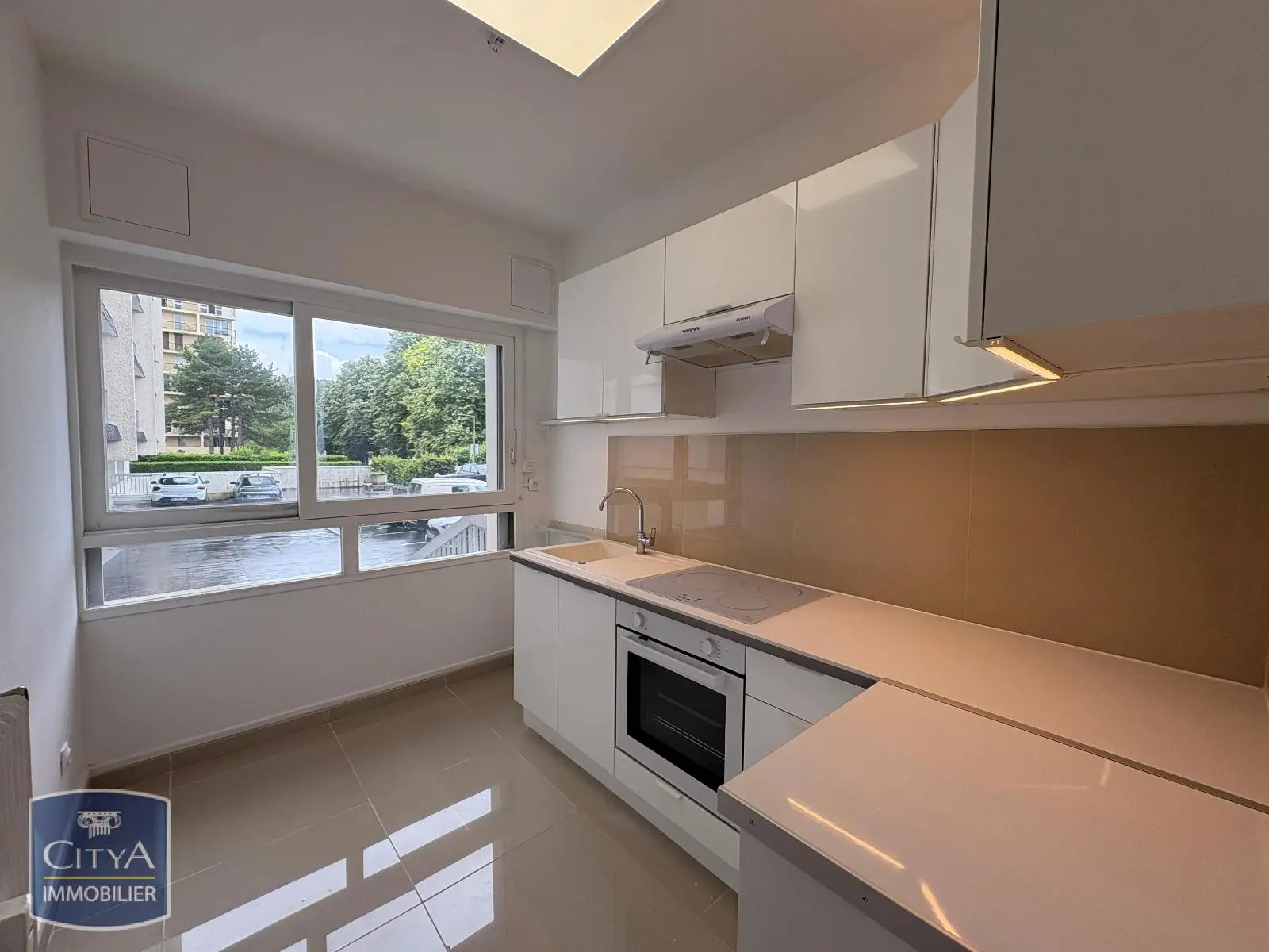 Photo 1 Appartement 1 pièce 38.42m²