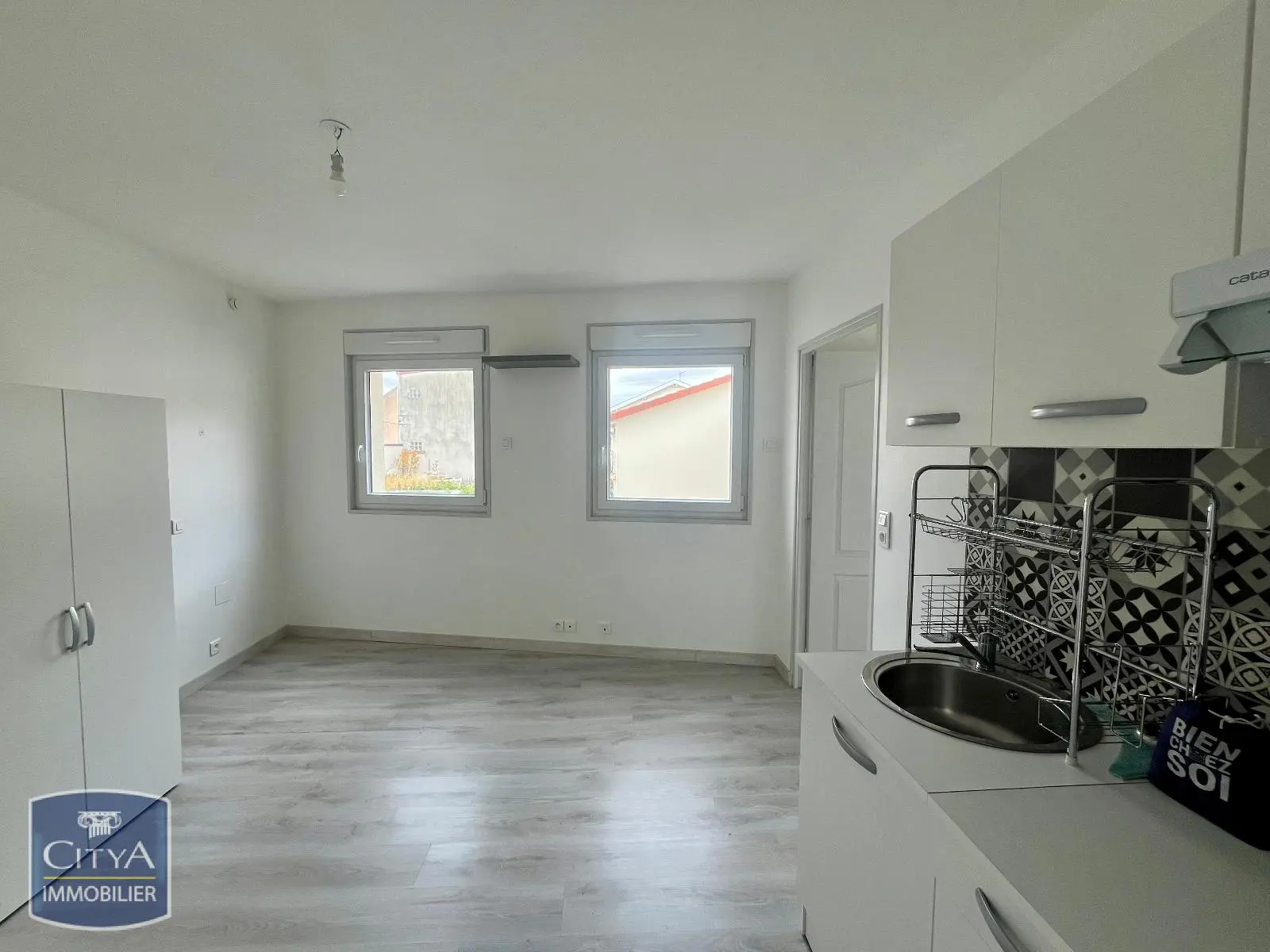 Photo 2 Appartement 1 pièce 20.05m²