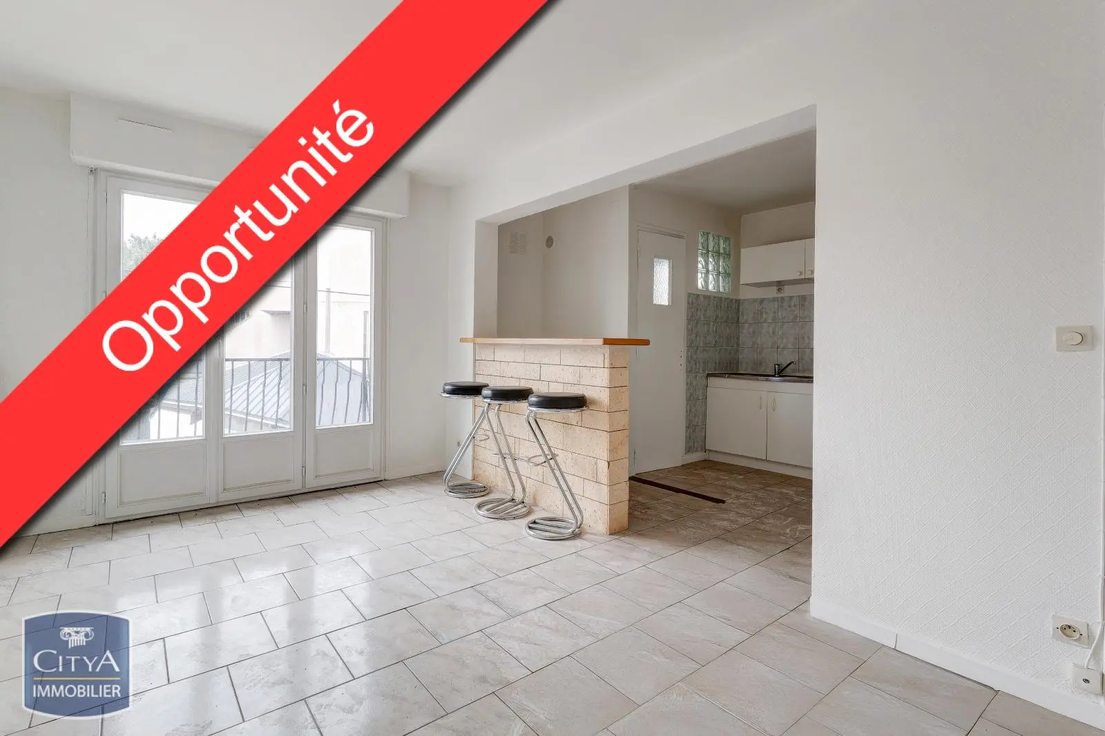 Photo 1 Appartement 1 pièce 27.63m²