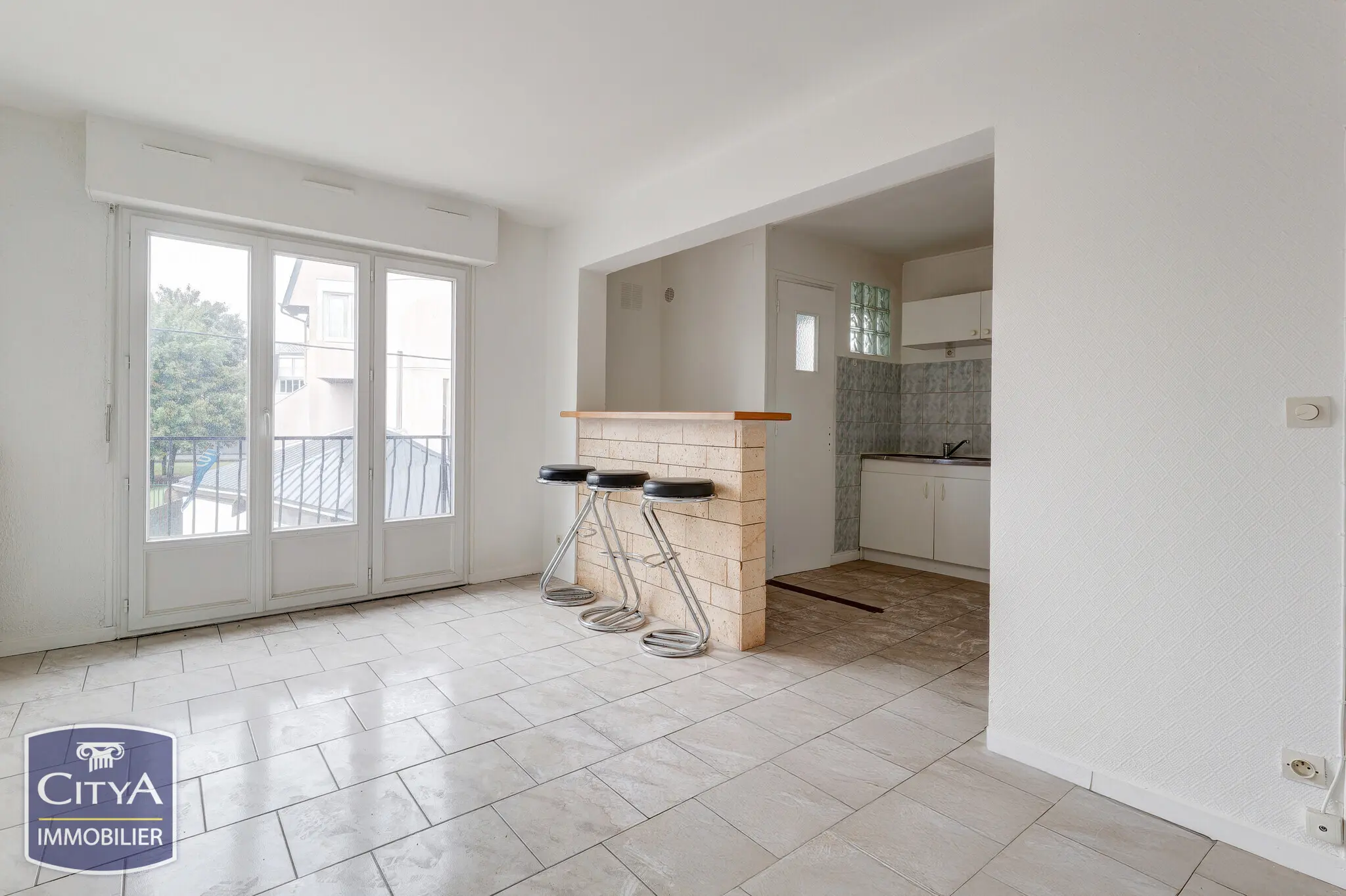 Photo 1 Appartement 1 pièce 27.63m²