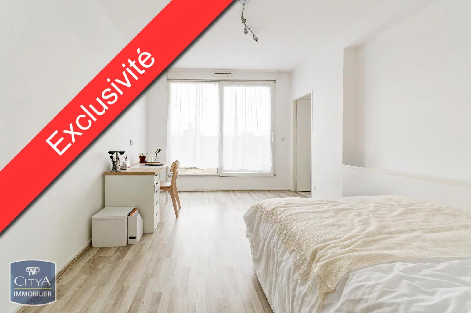 Photo 1 Appartement 1 pièce 28m²