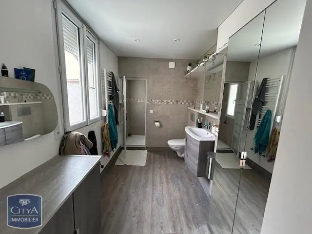 Photo 8 Maison 6 pièces 155m²