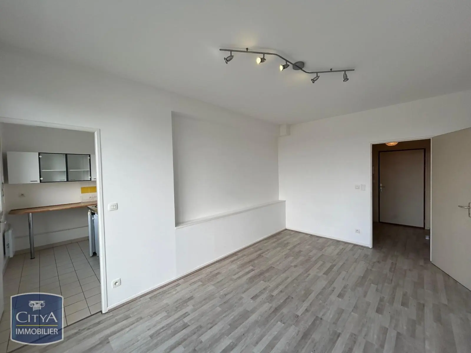 Photo 3 Appartement 1 pièce 28m²