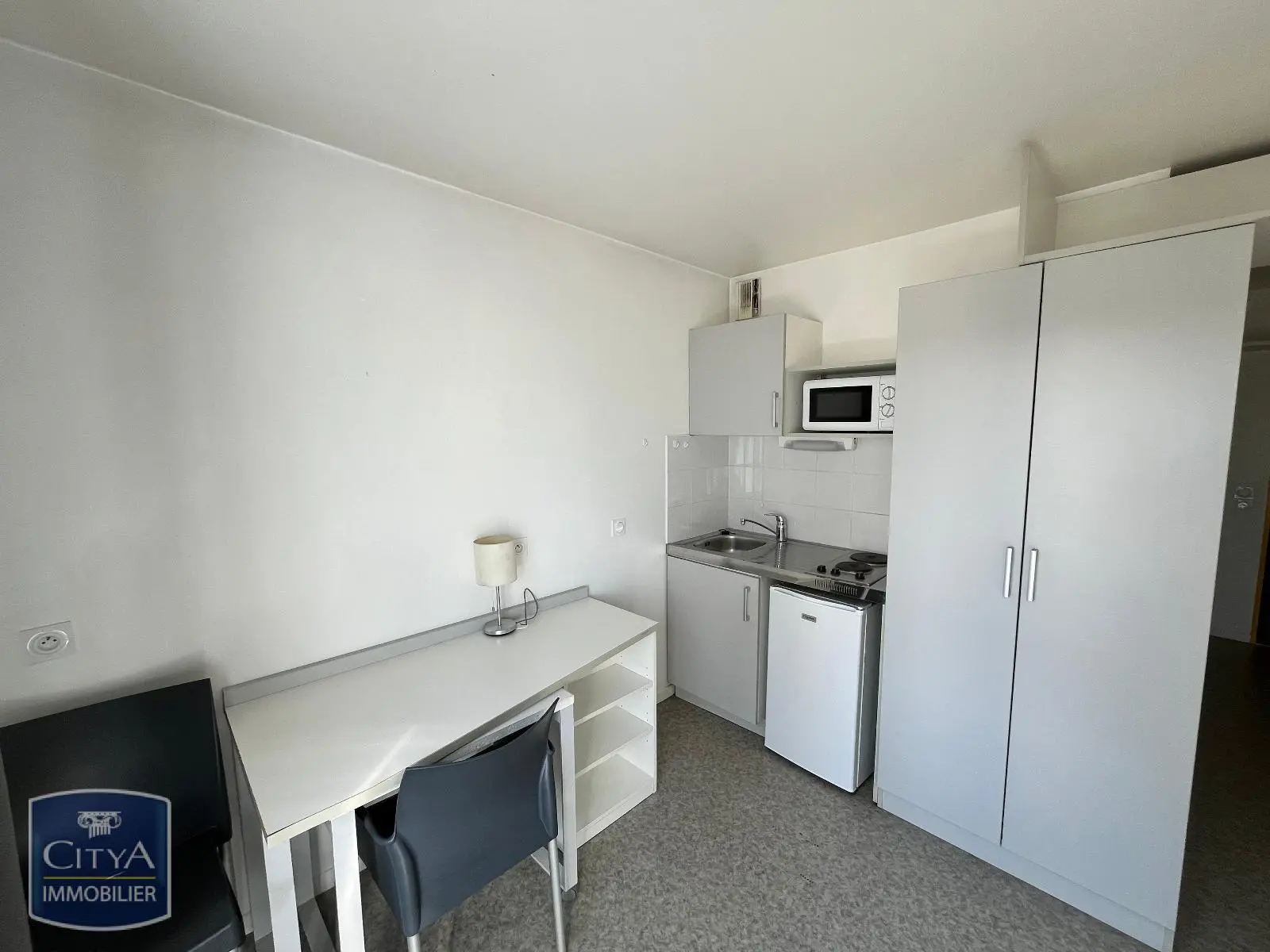 Photo 2 Appartement 1 pièce 18.87m²