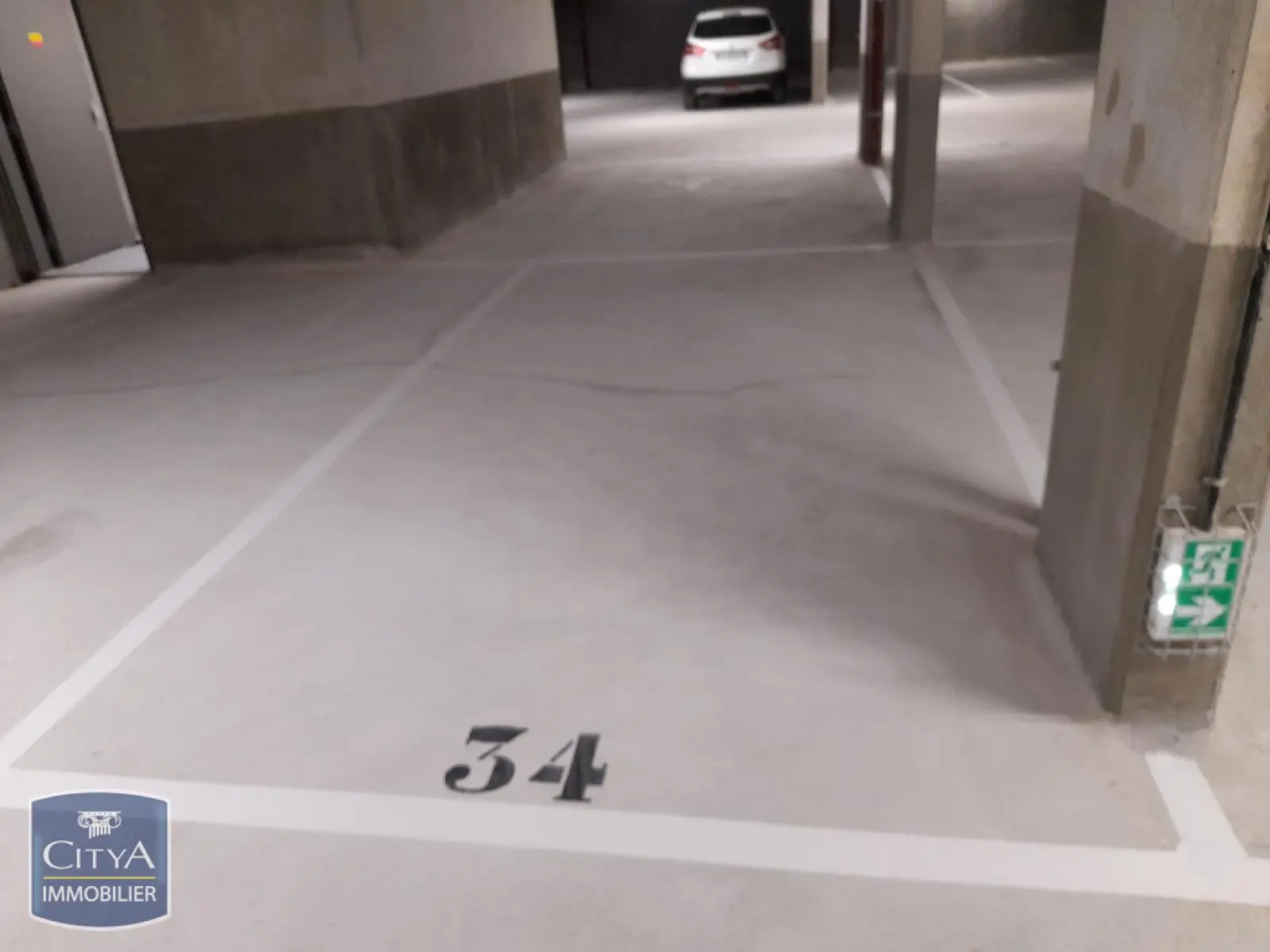 Photo 1 Parking
