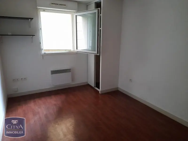 Photo 1 Appartement 1 pièce 18.37m²