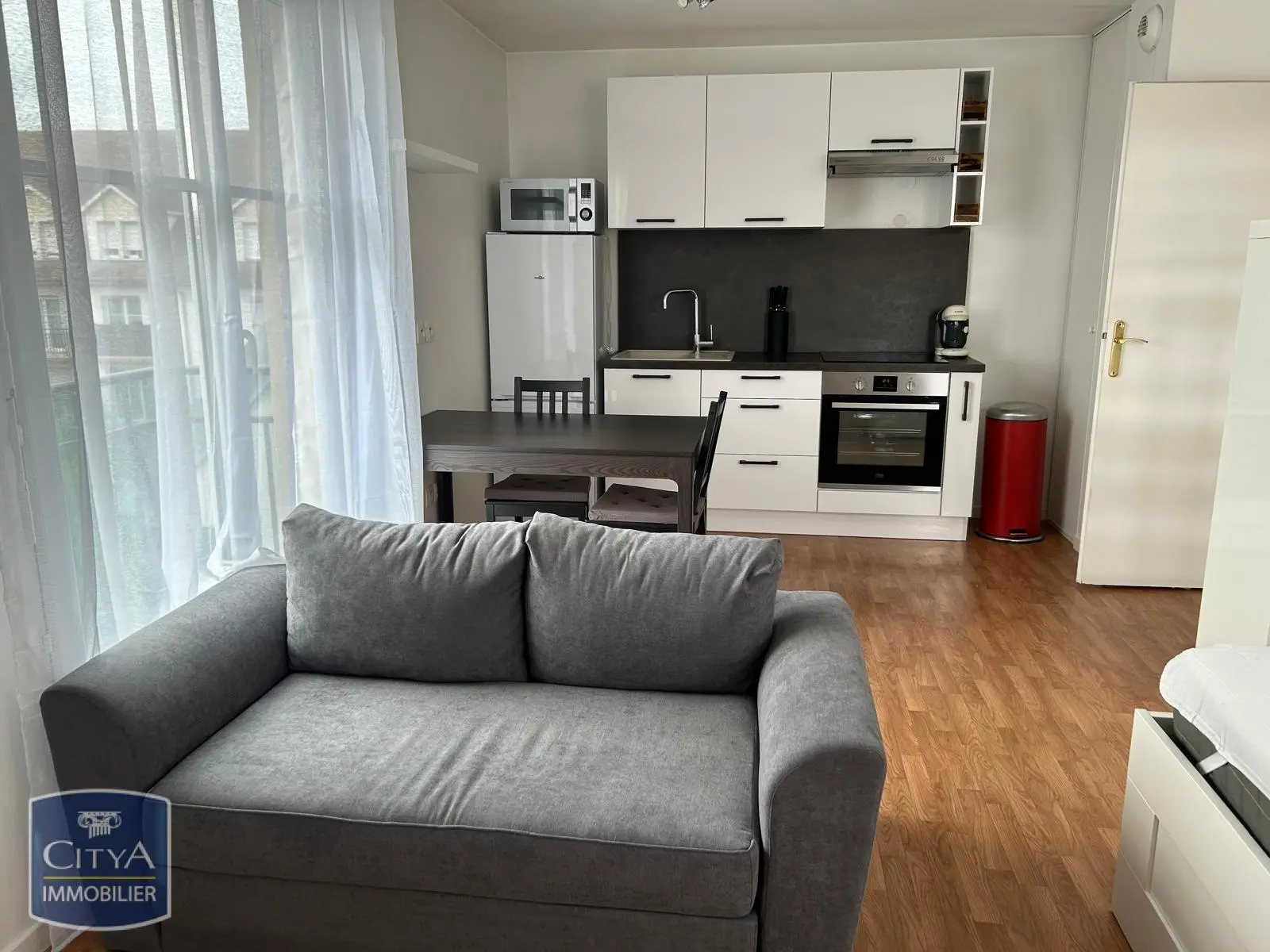 Photo 2 Appartement 1 pièce 30.07m²