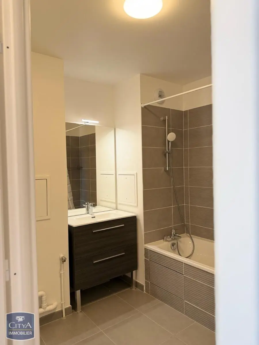 La Courneuve (93120) Appartement 2 pièces 50m² photo 5