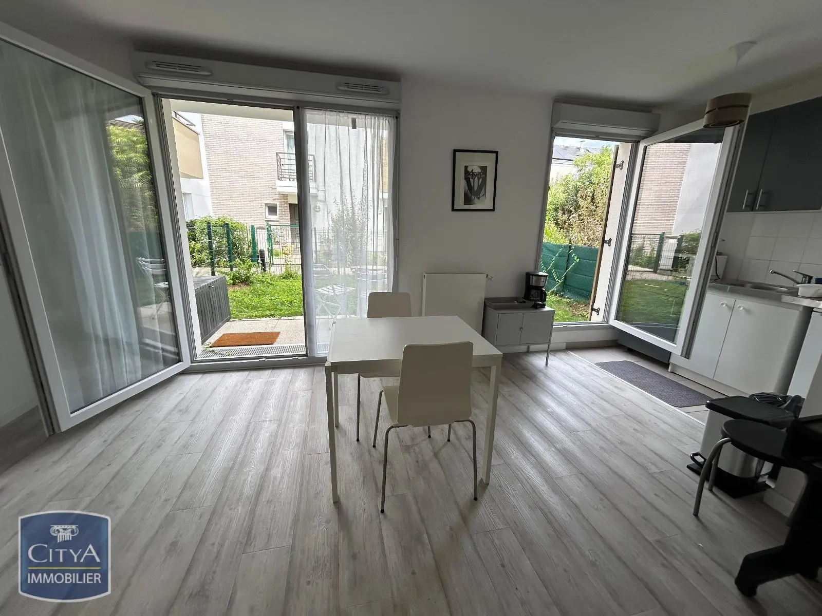 Photo 2 Appartement 1 pièce 32.72m²