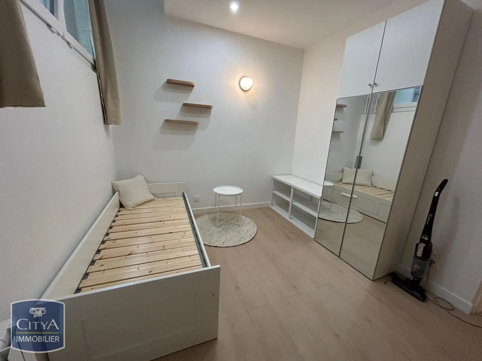 Photo 2 Appartement 1 pièce 19.42m²