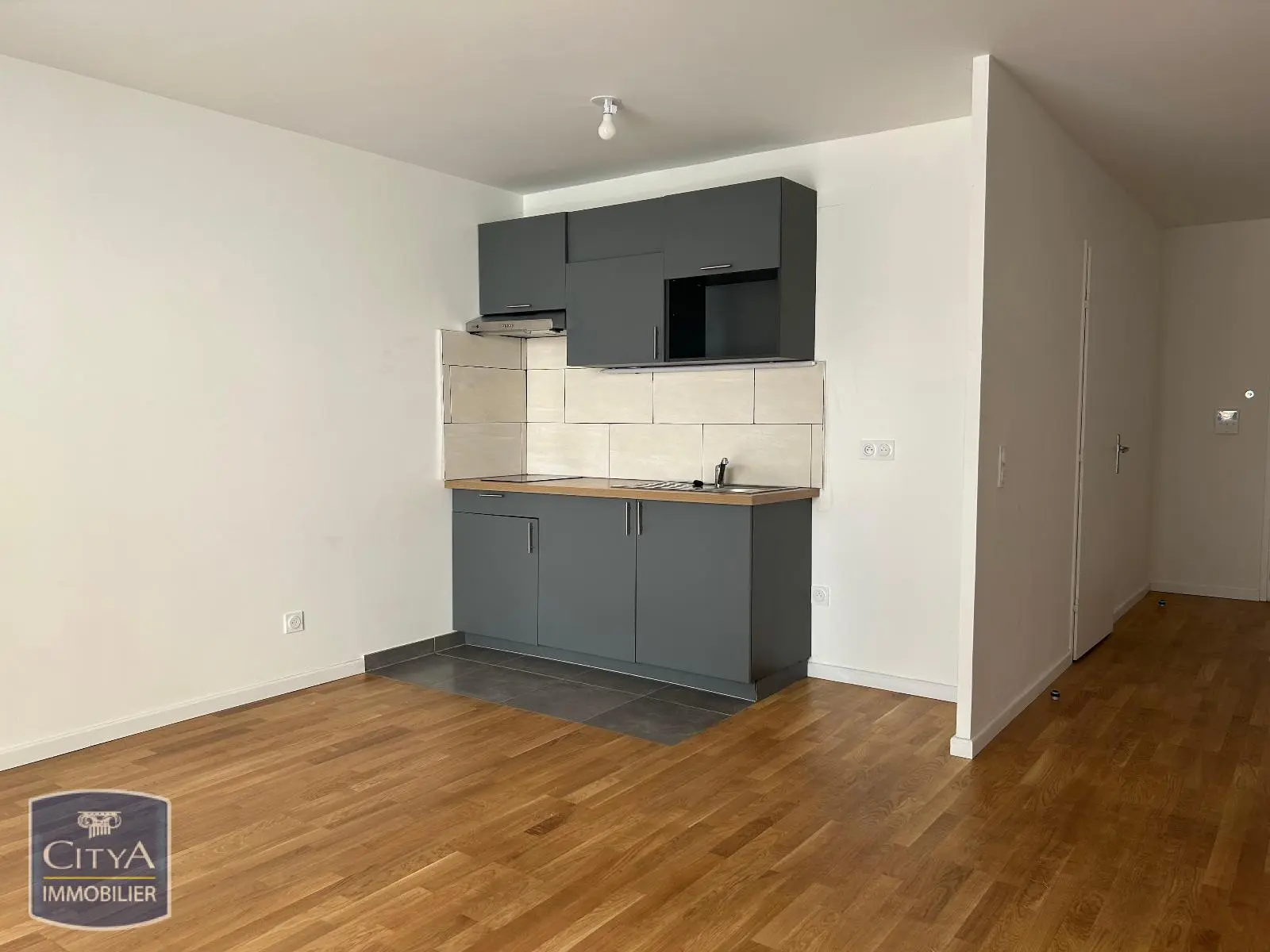 Photo 1 Appartement 1 pièce 41m²