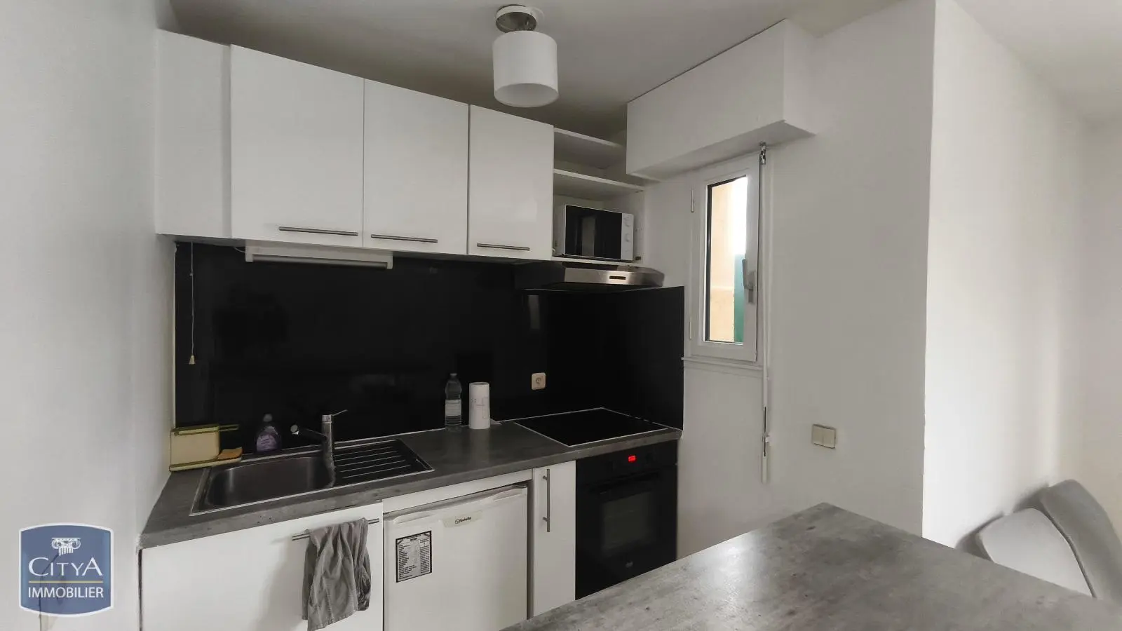 Photo 2 Appartement 1 pièce 27.87m²