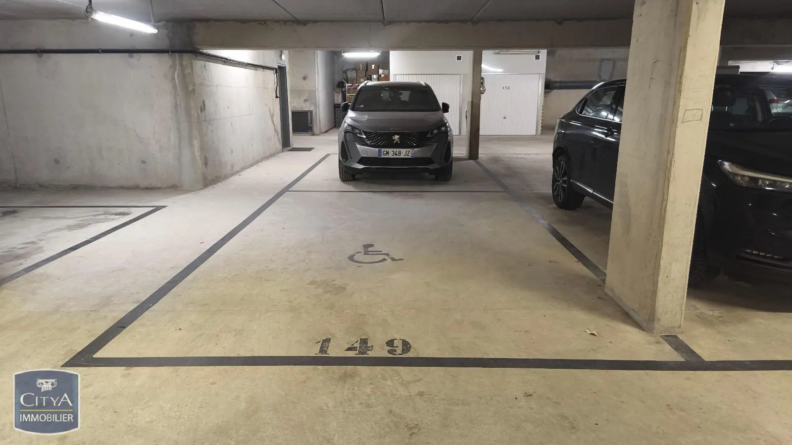 Photo 2 Parking 14m²
