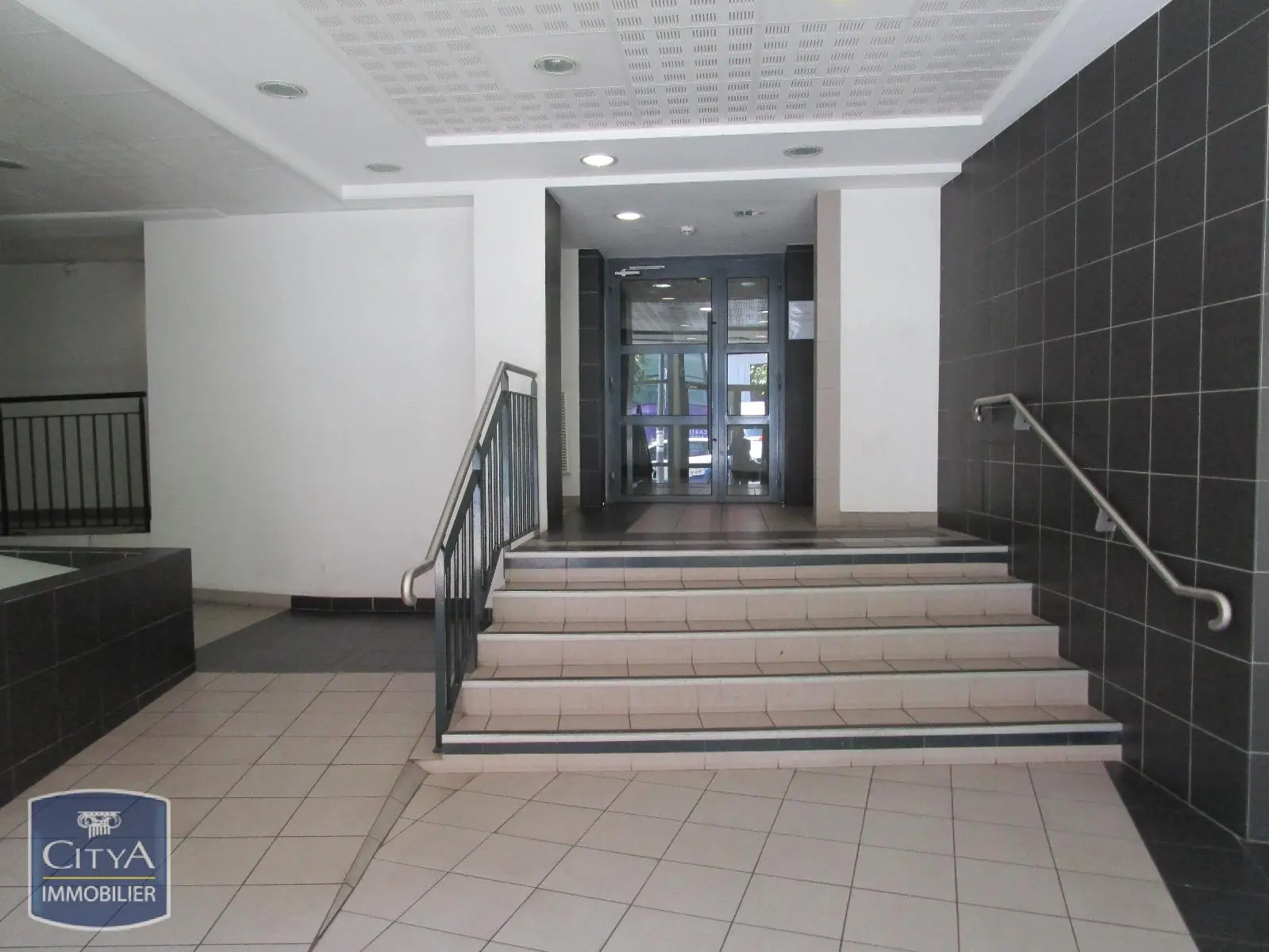 Photo 2 Appartement 1 pièce 22.8m²