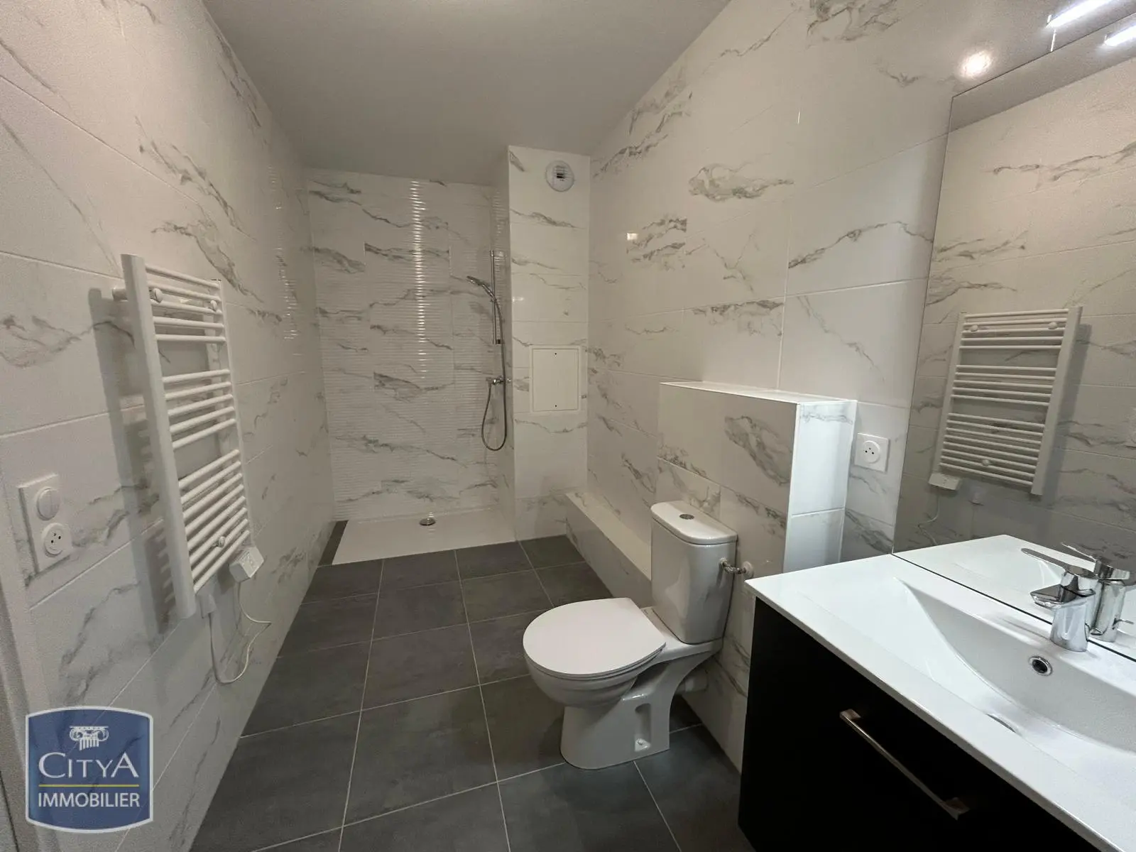 Photo 3 Appartement 1 pièce 37.82m²