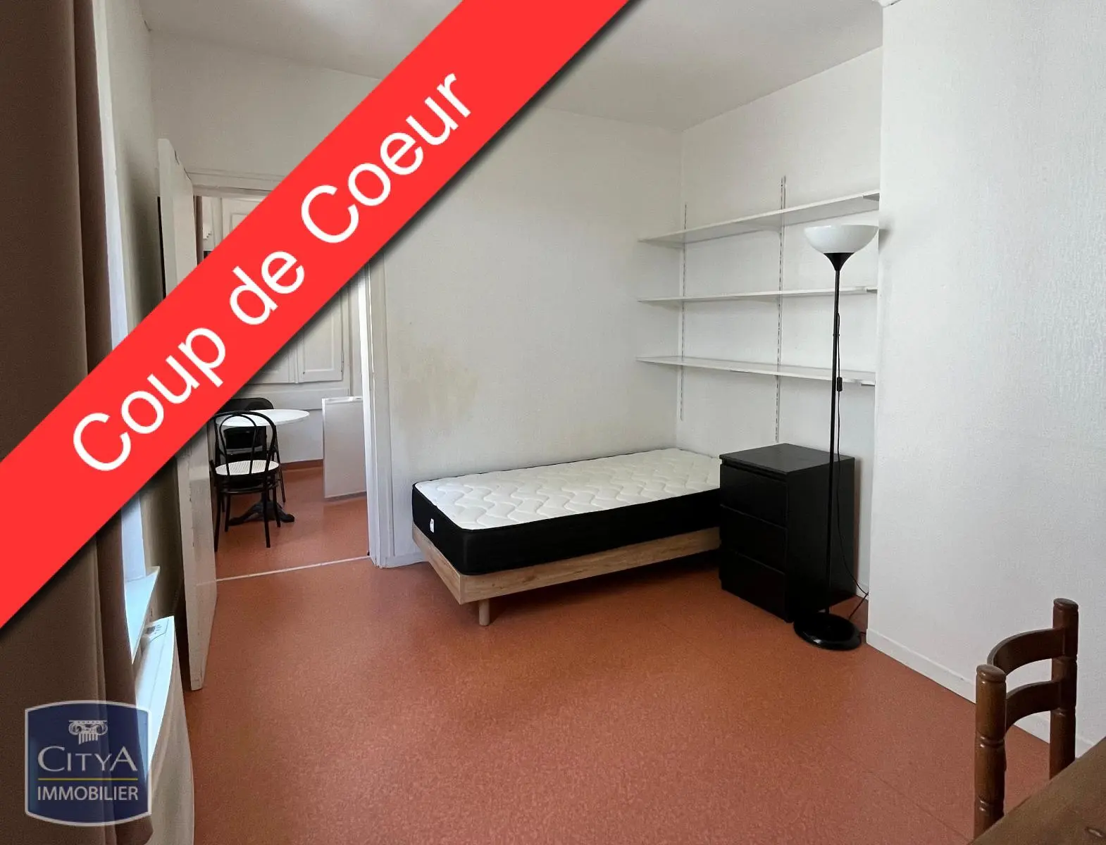 Photo 1 Appartement 1 pièce 18m²