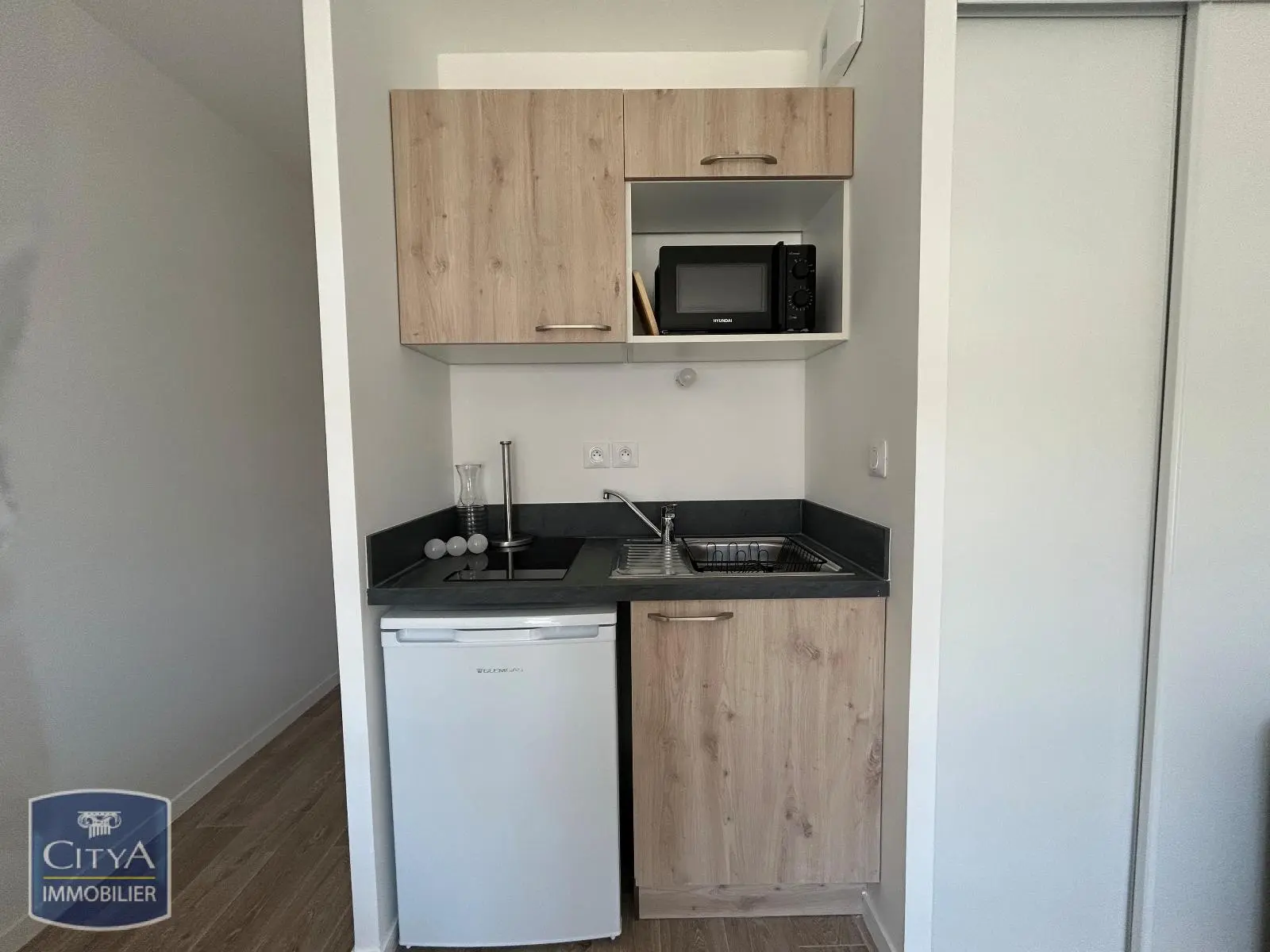 Photo 3 Appartement 1 pièce 24.48m²