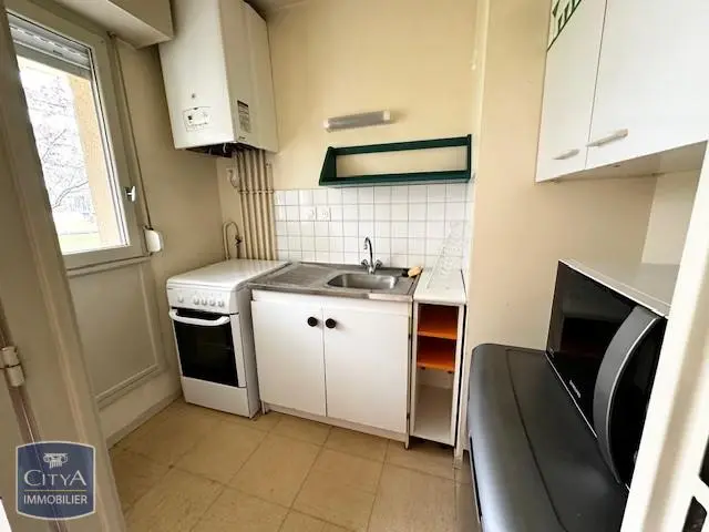 Photo 2 Appartement 1 pièce 28.5m²