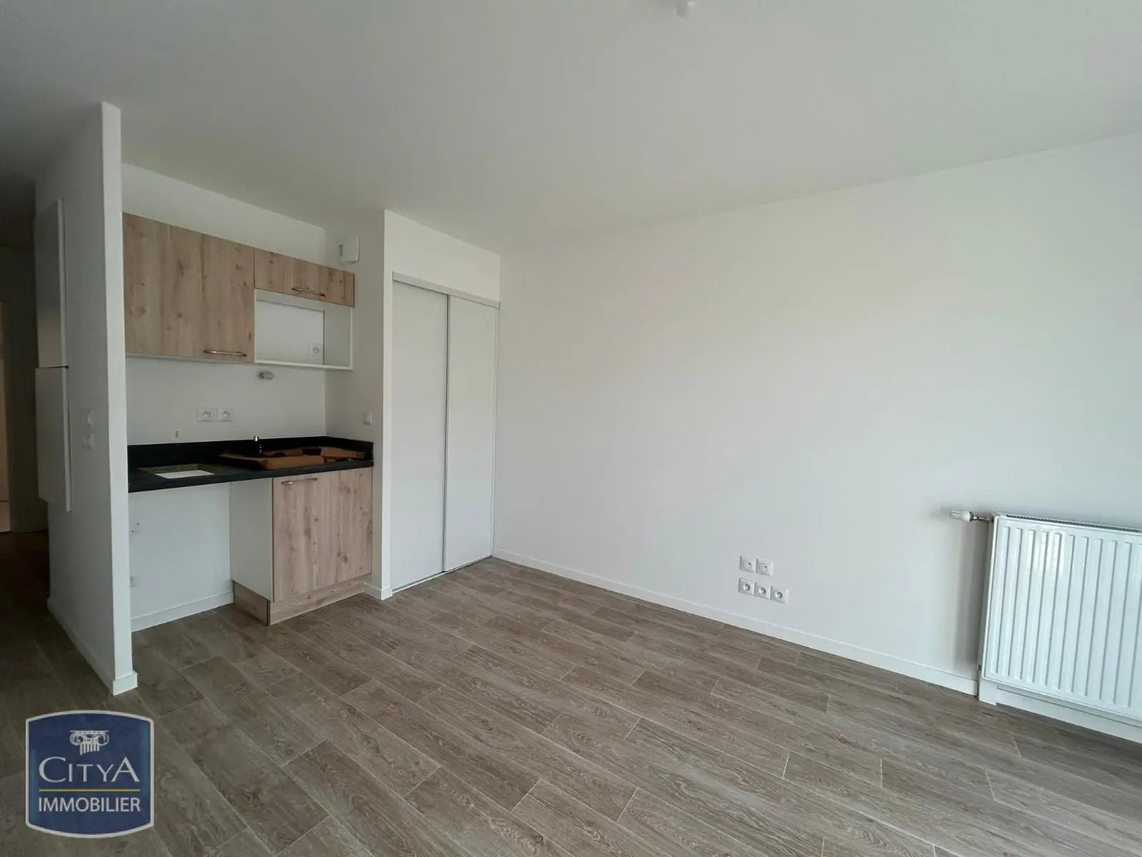 Photo 1 Appartement 1 pièce 24.48m²