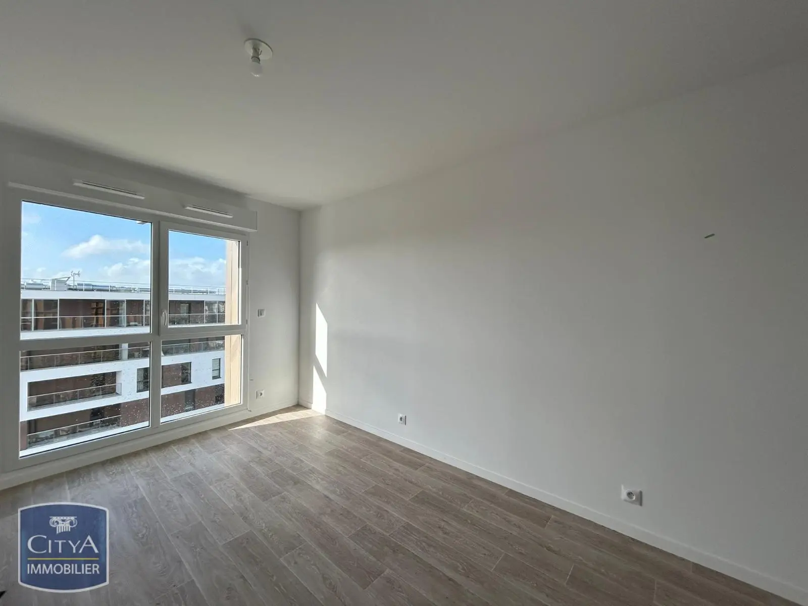 Photo 1 Appartement 1 pièce 24.48m²