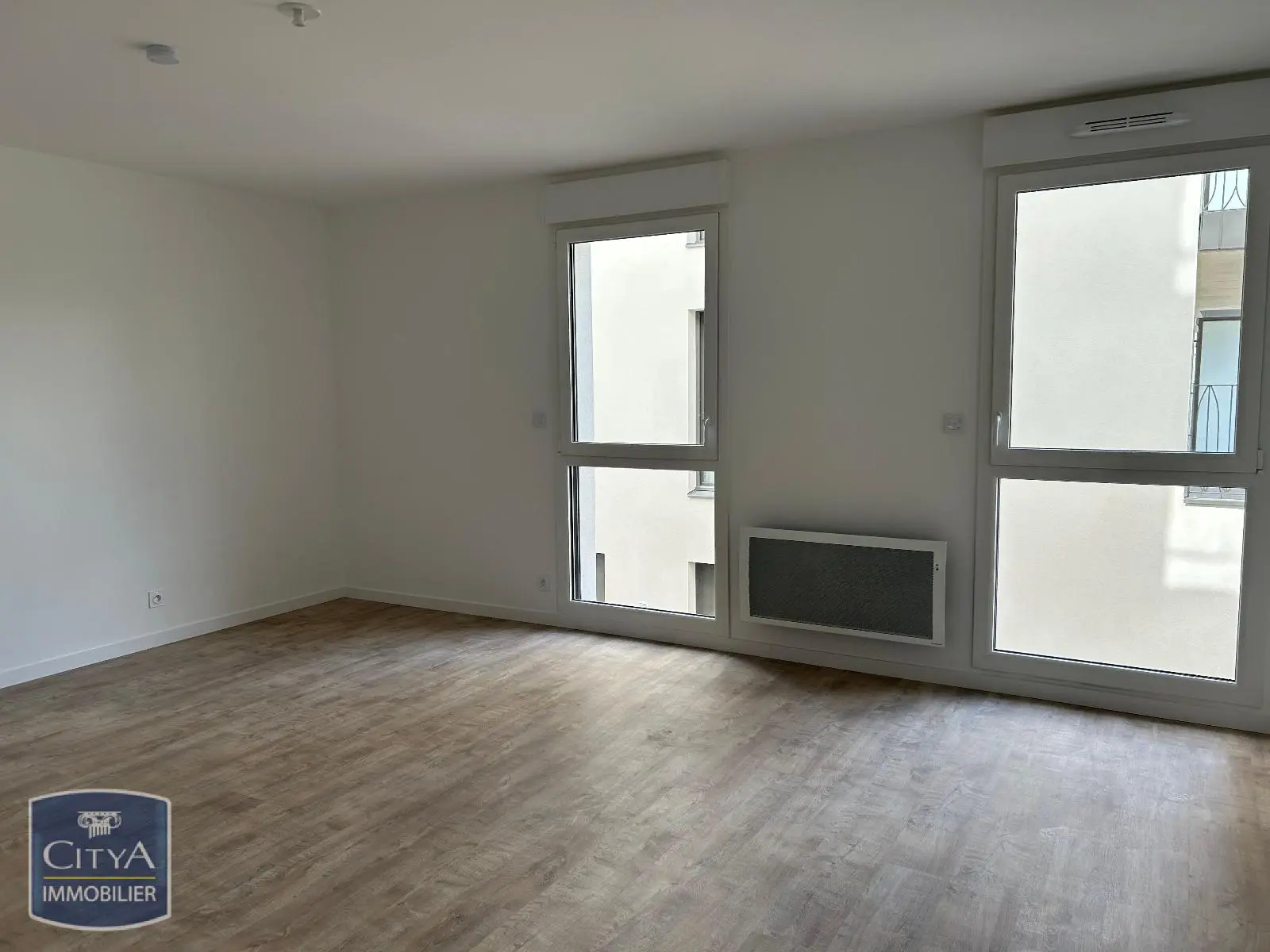 Photo 2 Appartement 1 pièce 30.82m²