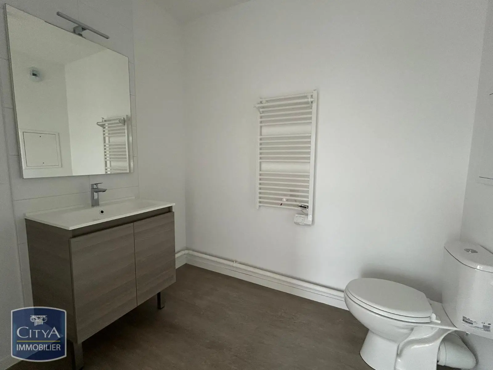 Photo 1 Appartement 1 pièce 24.4m²