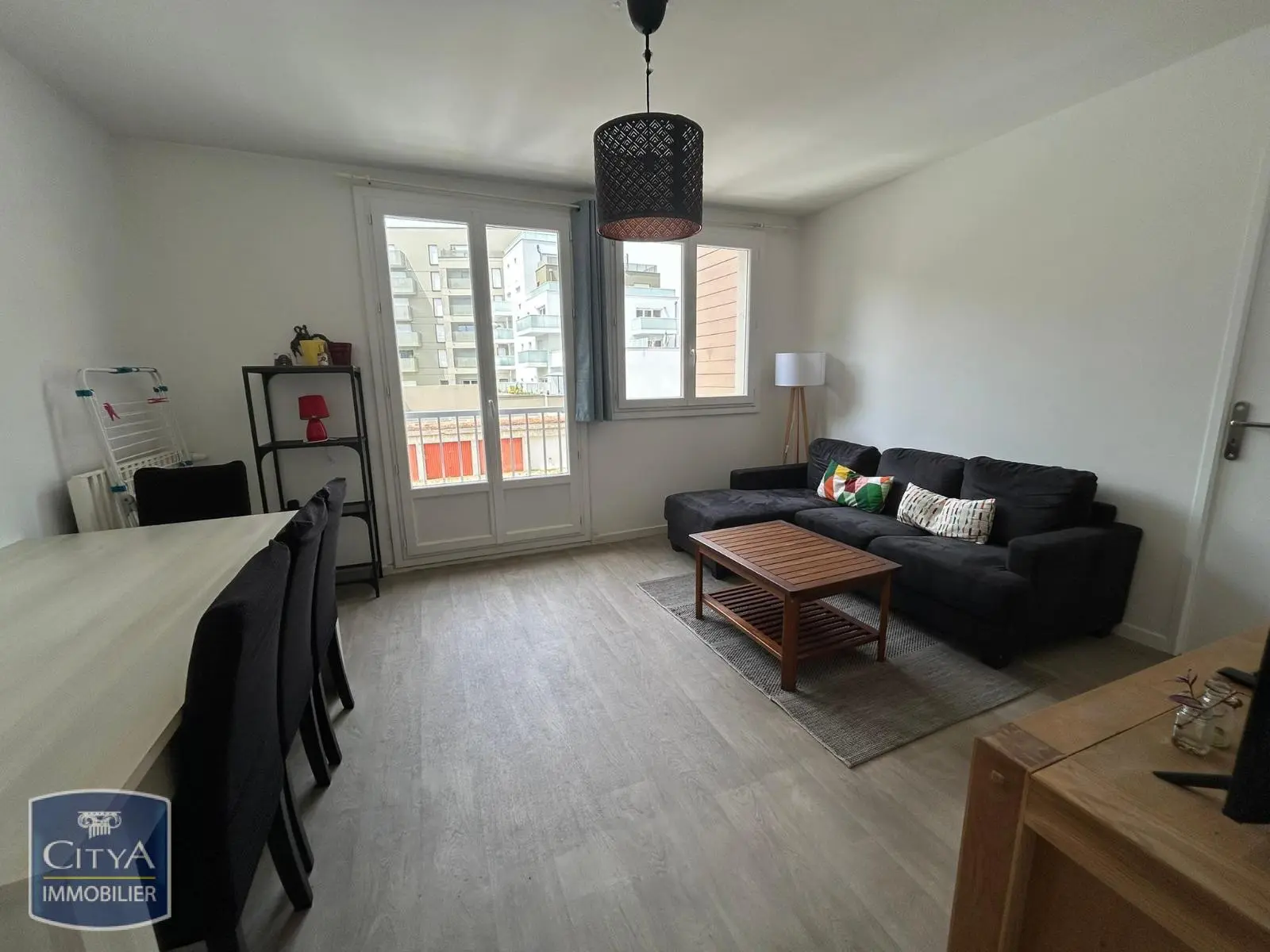 Photo 2 Appartement 5 pièces 82m²
