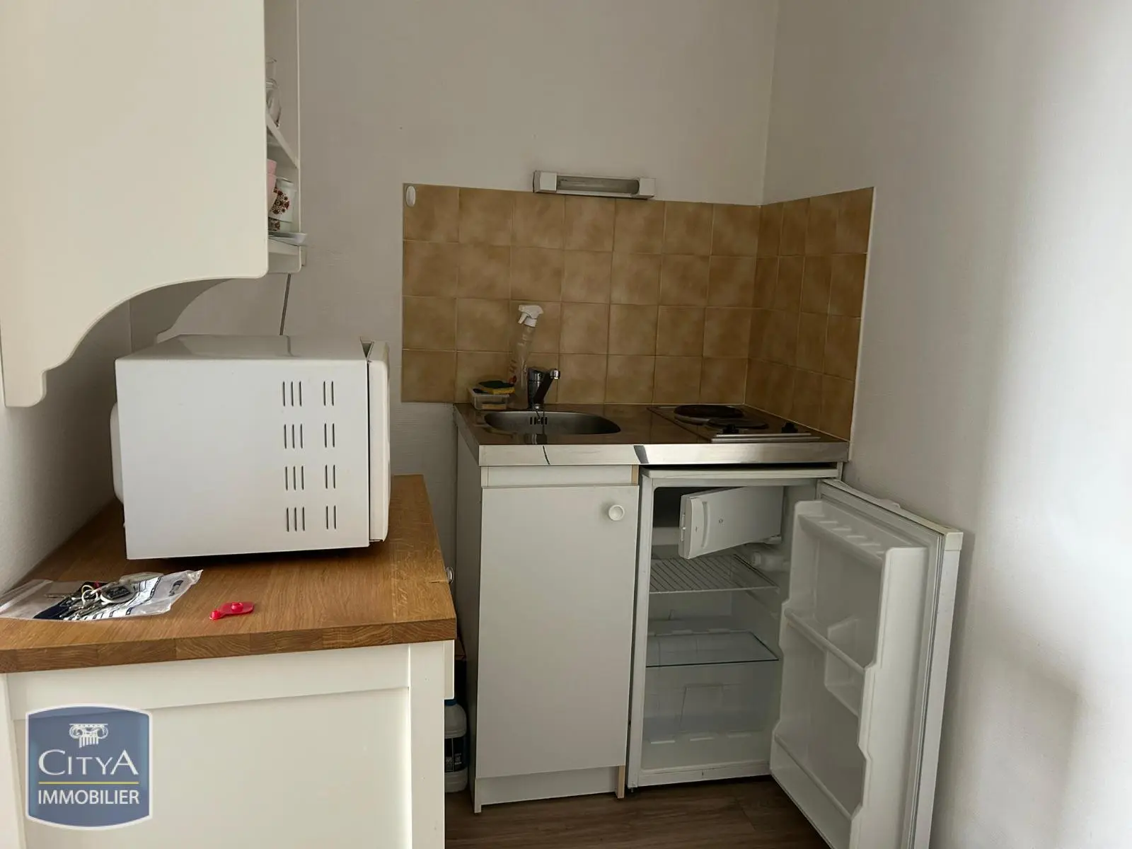 Photo 2 Appartement 1 pièce 12.2m²