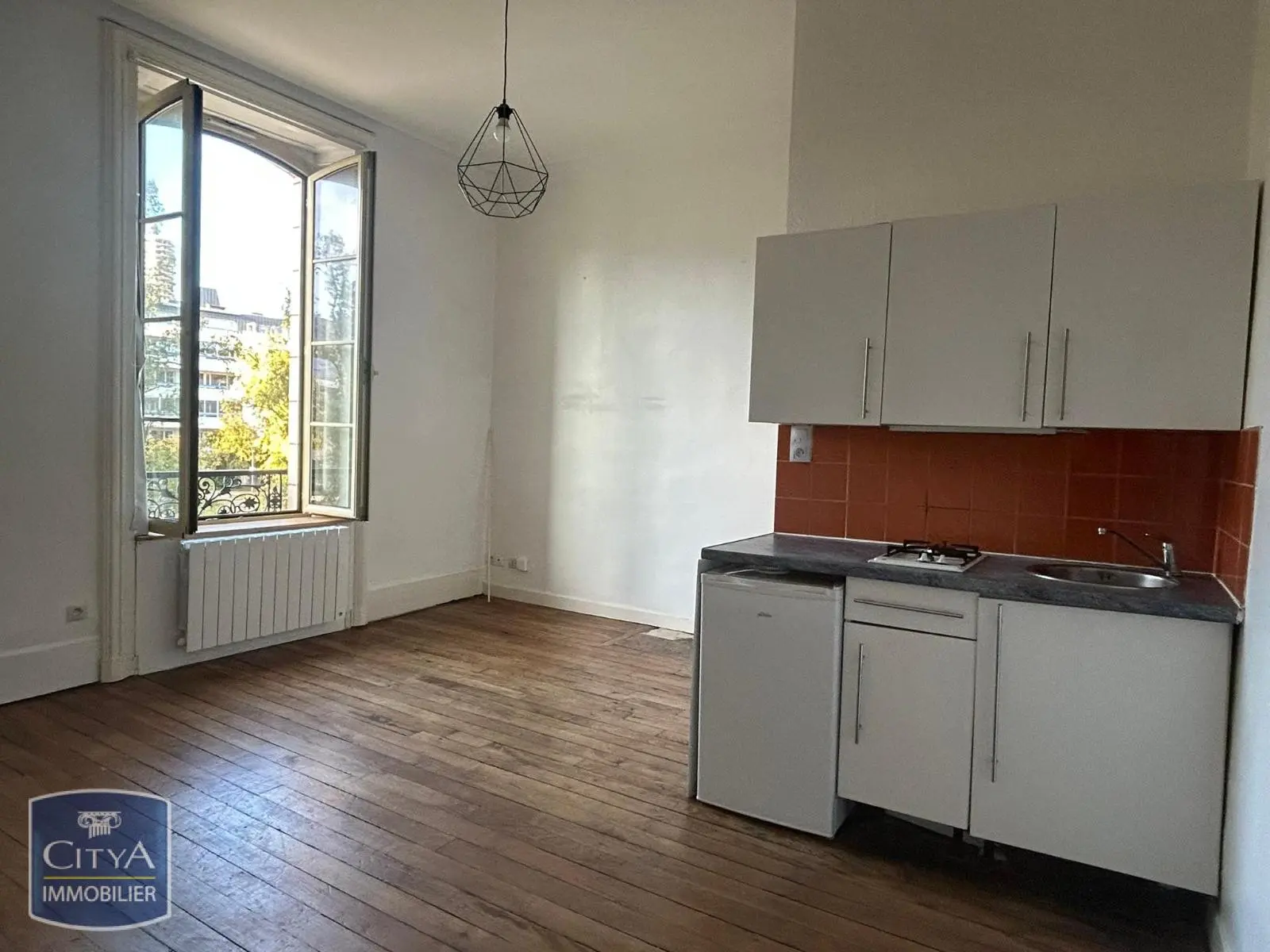 Photo 1 Appartement 1 pièce 21m²